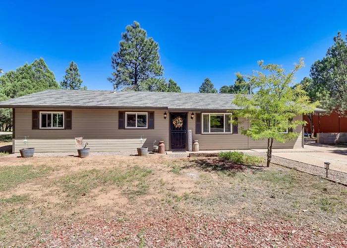 Near Woodland Park: W/ Fire Pit!